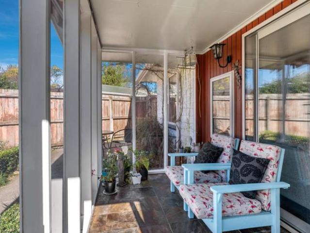 Apartment for sale in Chaslands, Canterbury