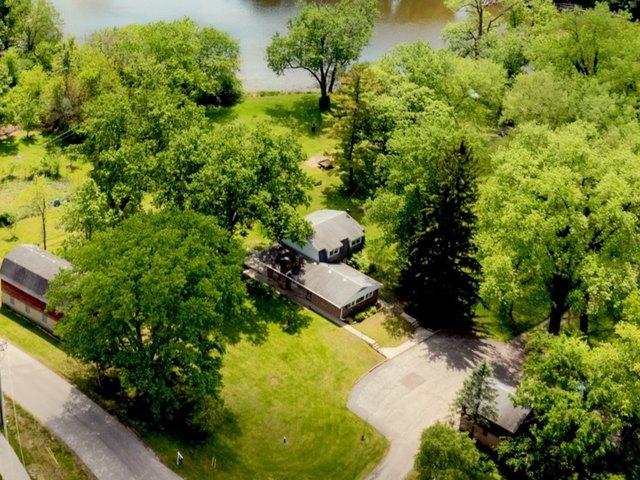 House for sale in Mchenry, Illinois