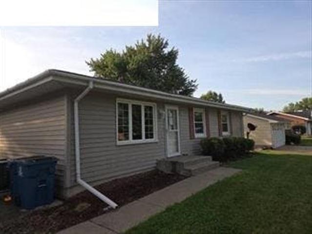 House for sale in Rapids City, Illinois