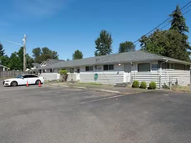Condo for rent in Renton