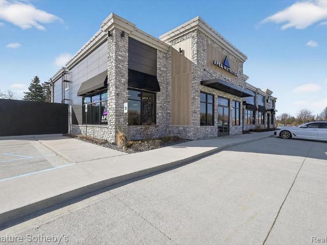 Commercial for sale in Fenton, Michigan