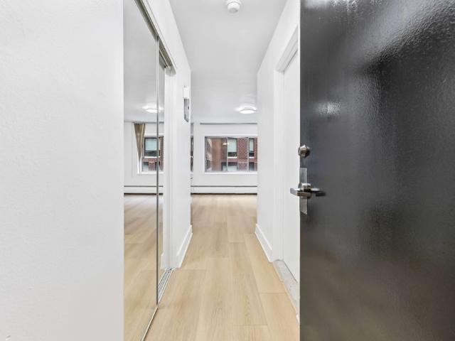 Apartment for rent in Ville-Marie, Montréal