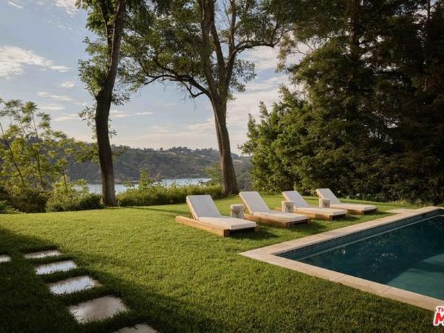 House for sale in Canoga Park, California