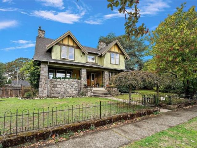 House for sale in Fernwood, Victoria