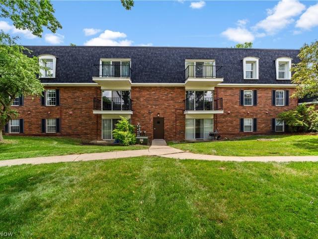 Condo for sale in Westlake, Ohio