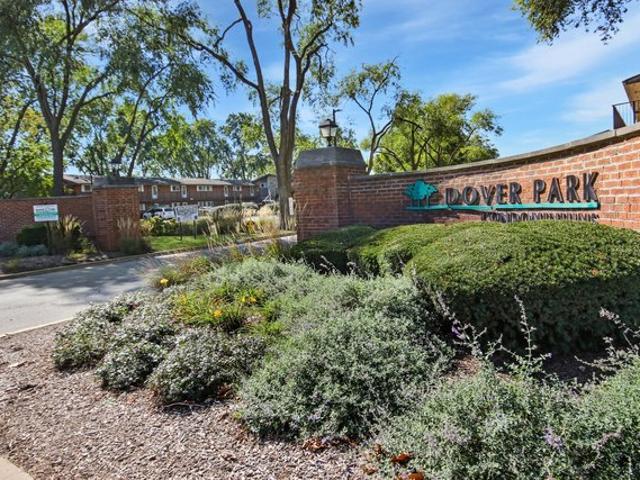 Condo for sale in Mount Prospect, Illinois