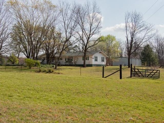 Farm for sale in Doniphan, Missouri