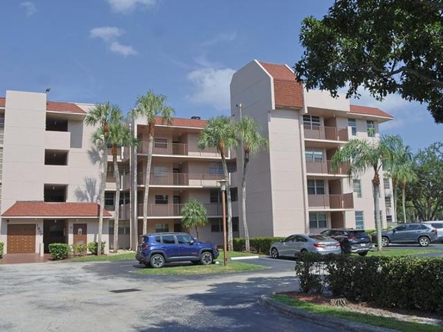 Condo for sale in Davie, Florida
