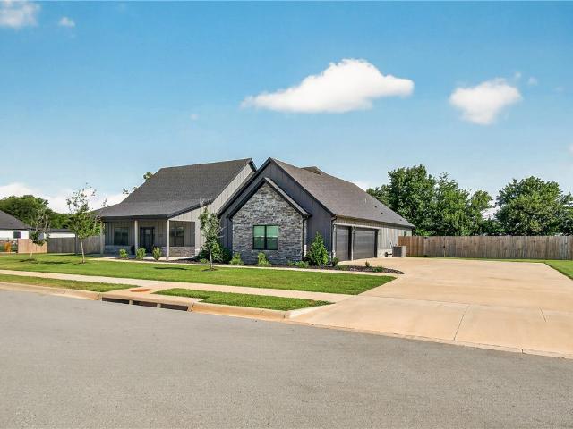 House for sale in Ark