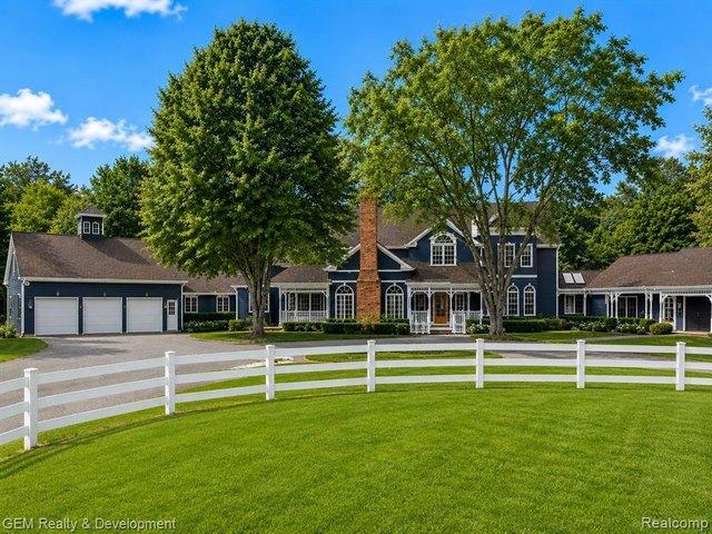 House for sale in Bloomfield Hills, Oakland County