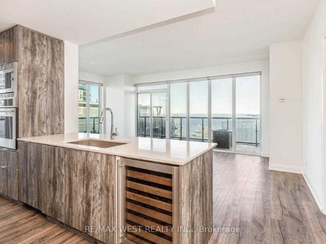 House for rent in Etobicoke—Lakeshore, Toronto