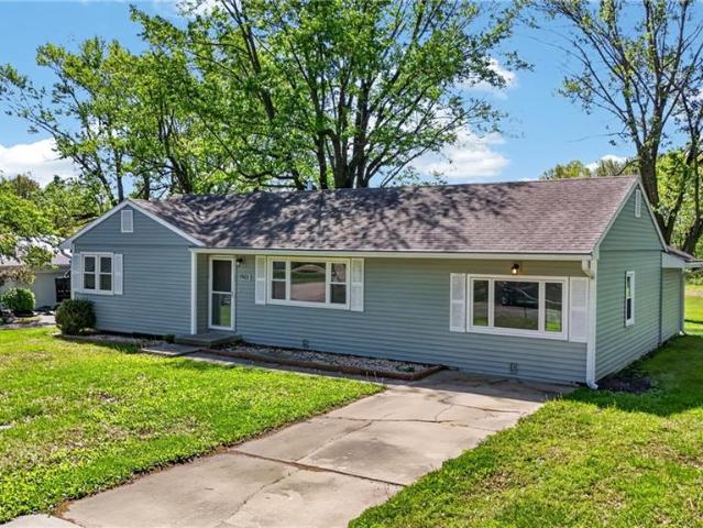 House for sale in Harrisonville, Missouri
