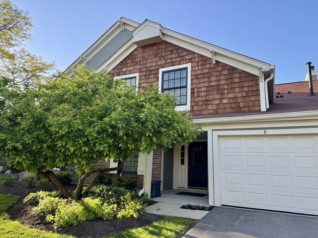 Condo for sale in Wheaton, Illinois