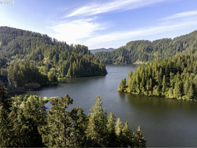 House for sale in Reedsport, Douglas County