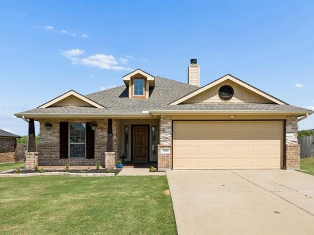 House for sale in Ellis, Texas