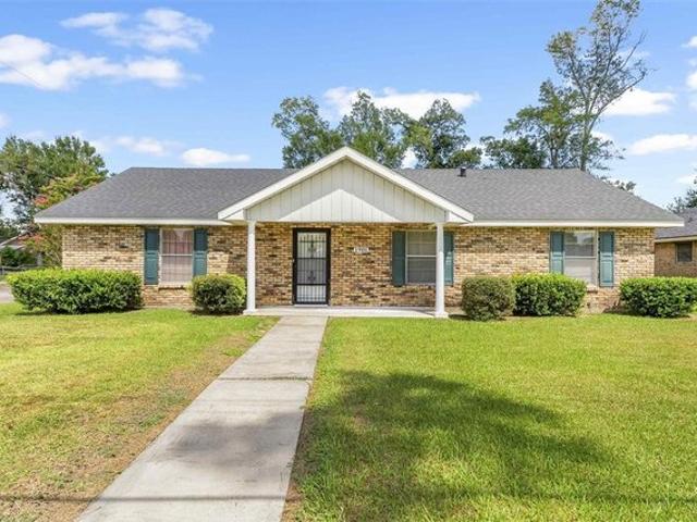 House for sale in Sulphur, Calcasieu Parish