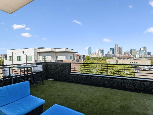 Condo for sale in Dallas, Texas