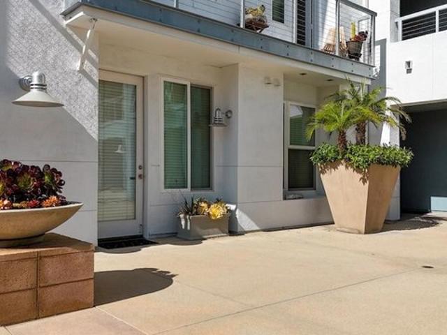 Condo for sale in Oxnard, California
