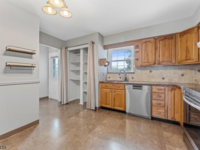 Townhouse for sale in Flagtown, New Jersey