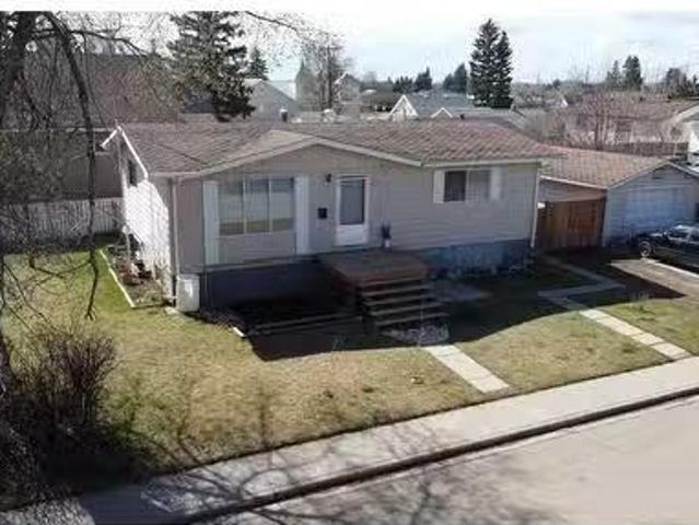 House for sale in Bowden, Alberta