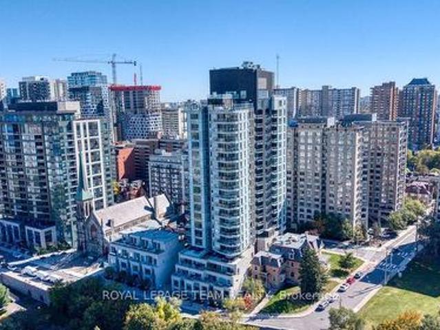 Condo for sale in Somerset, Ottawa