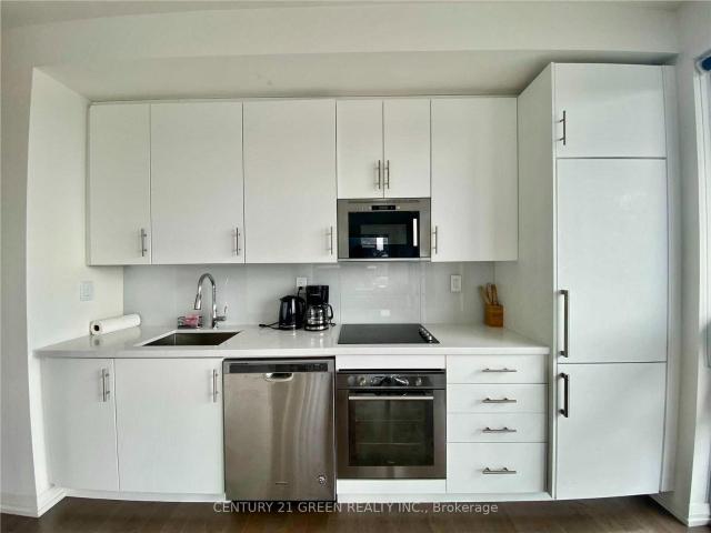 Condo for rent in Toronto Centre, Toronto