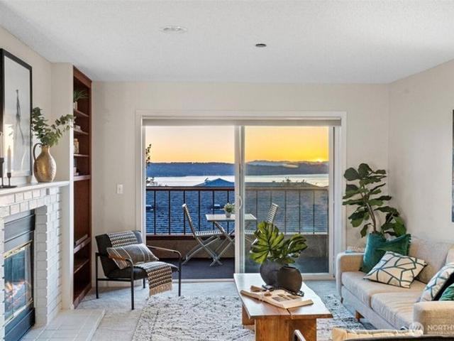 Condo for sale in University Place, Washington