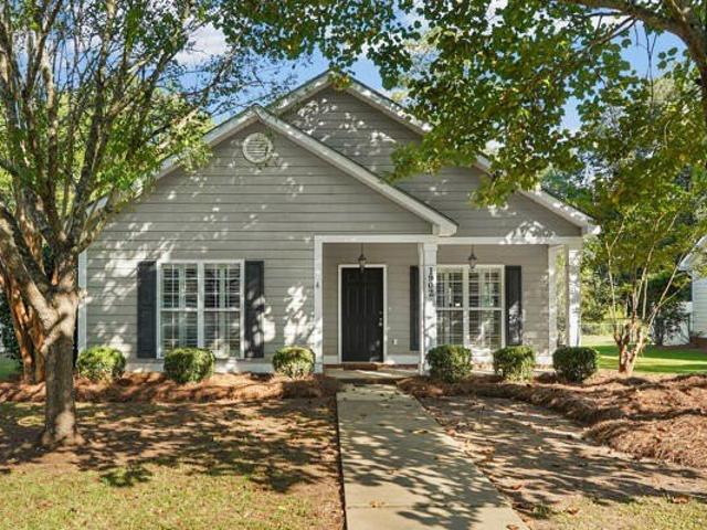 House for sale in Greenbrier, Albany