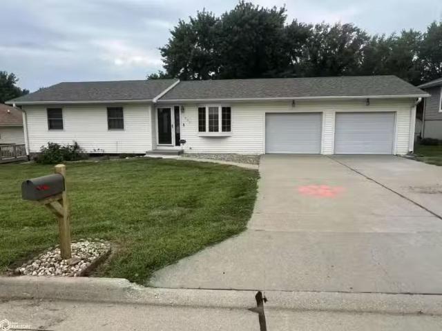House for sale in Council Bluffs