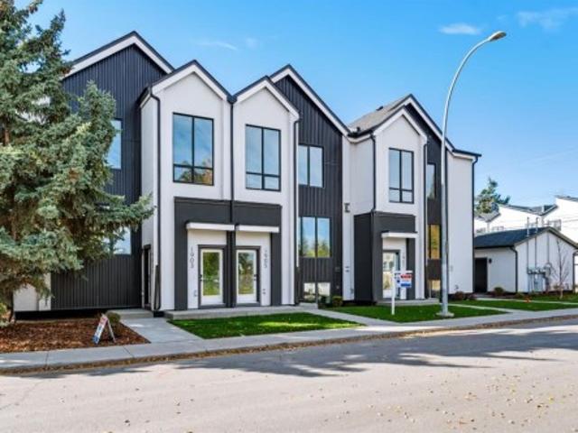 Townhouse for sale in Capitol Hill, Calgary