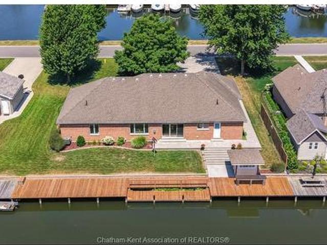 House for sale in Lakeshore, Ontario
