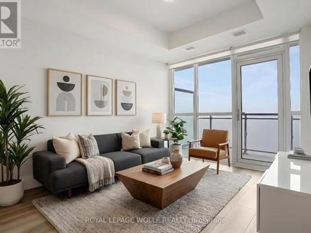 Condo for sale in Downtown, Kitchener