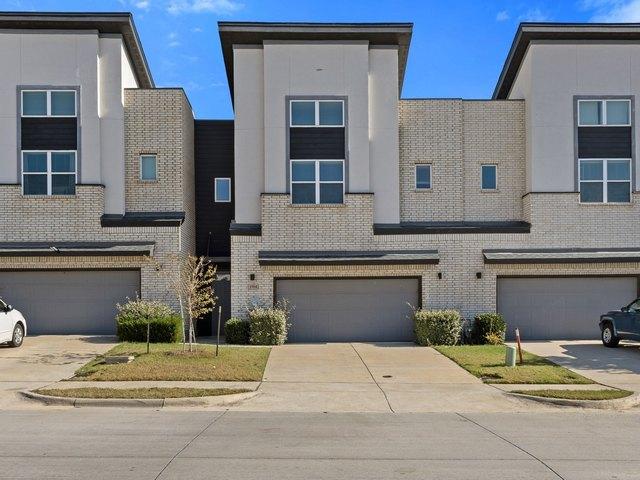 Townhouse for sale in Irving, Texas