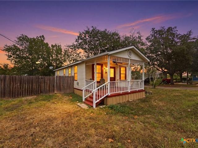 House for sale in Gonzales, Gonzales County