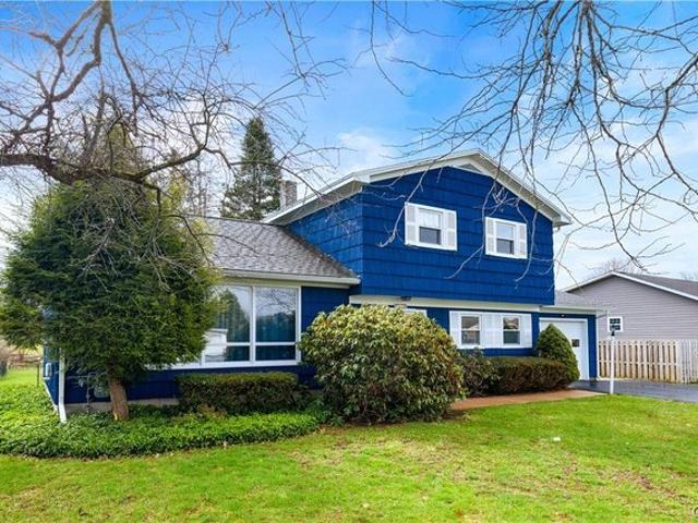 House for sale in Oneida, New York