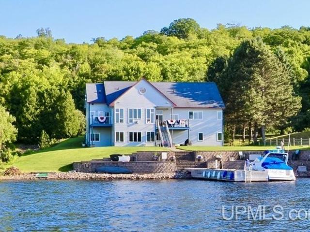 House for sale in Houghton, Michigan