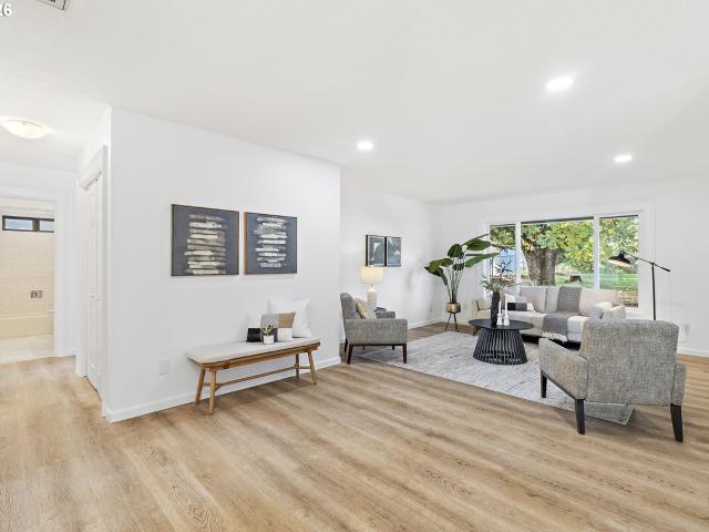 House for sale in Tower Vista, Oregon City