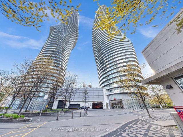 Condo for sale in City Centre, Mississauga