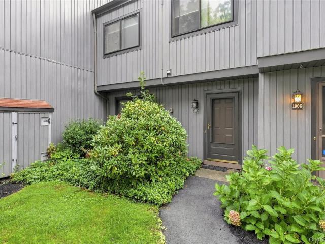 Condo for sale in Poughkeepsie, New York