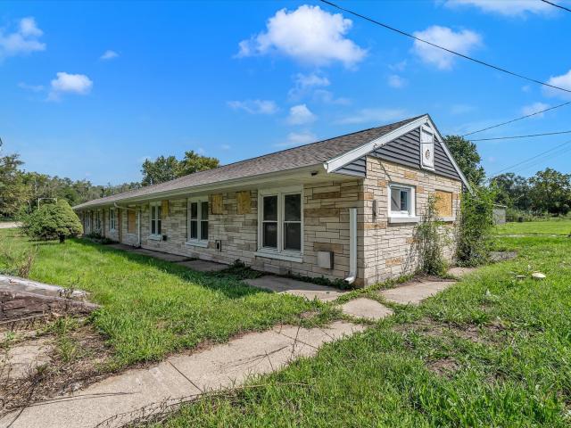 House for sale in Whiteside, Illinois