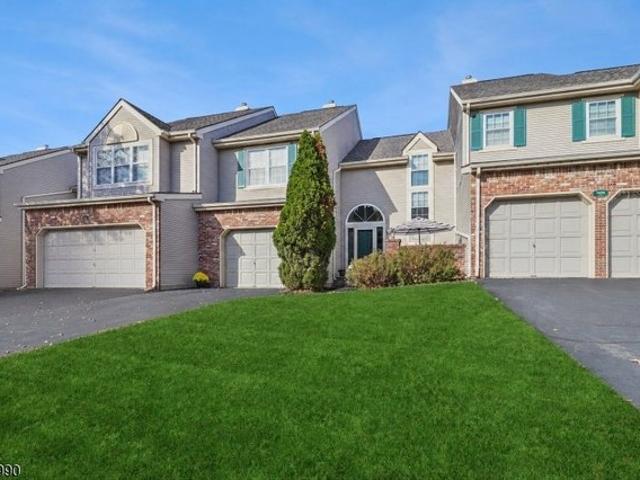 Townhouse for sale in Bridgewater, New Jersey