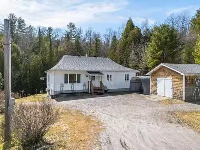 House for sale in Memphrémagog, Quebec