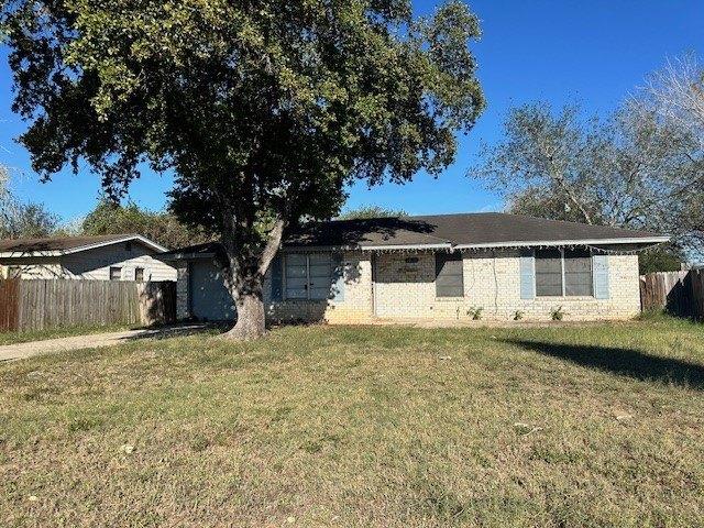 House for sale in Beeville, Bee County