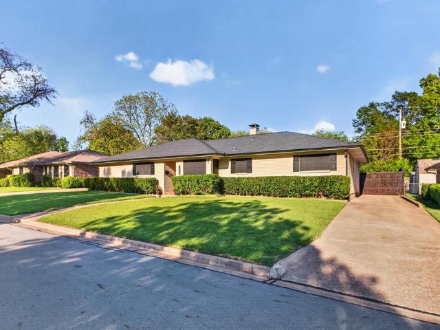 House for sale in Fannin, Texas