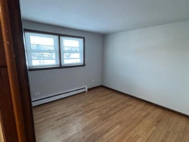 Apartment for rent in Blue Island, Illinois