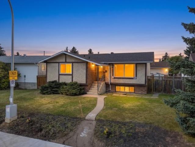 House for sale in Wedgewood, Alberta