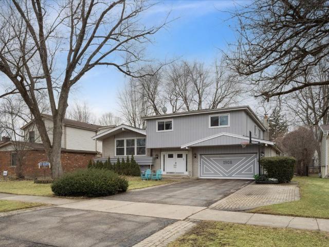 House for sale in Highland Park, Illinois
