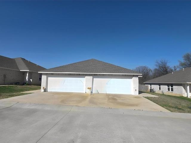 Townhouse for sale in Wagoner, Oklahoma