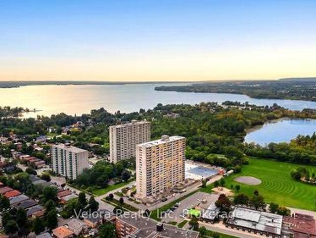 Condo for sale in Bay, Ottawa