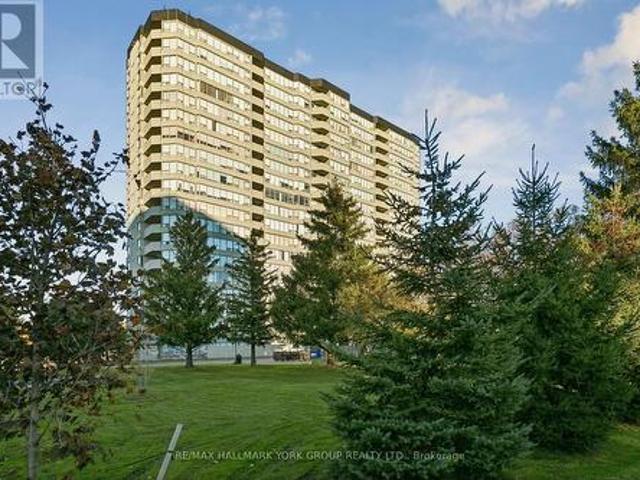 Condo for sale in Hurontario, Mississauga